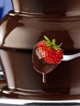 csokiszökőkút - eper